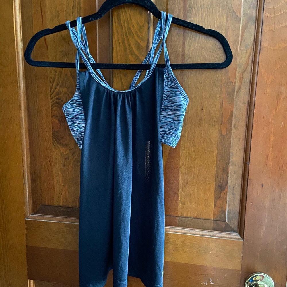 Athletic tank top